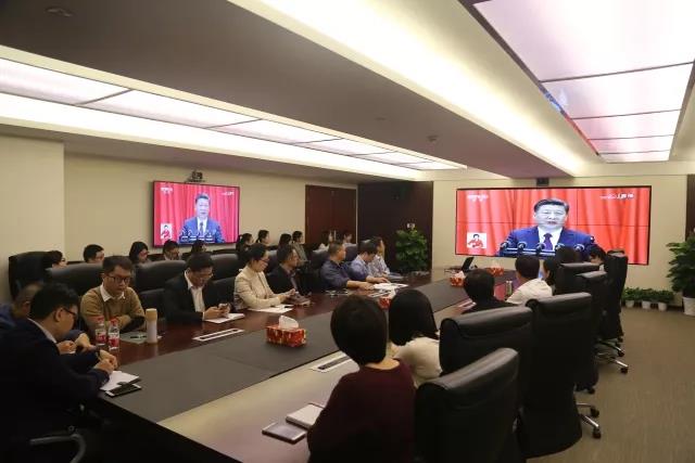  μʹ ǰ ˾ԱȺӻԾտʮŴĻʽ