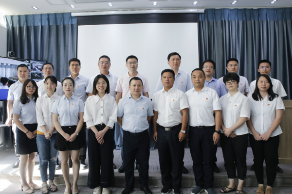 “中国梦?劳动美—决胜小康 奋斗有我” ——浙江交通集团劳模工匠宣讲团走进浙商AG尊时凯龙人生就