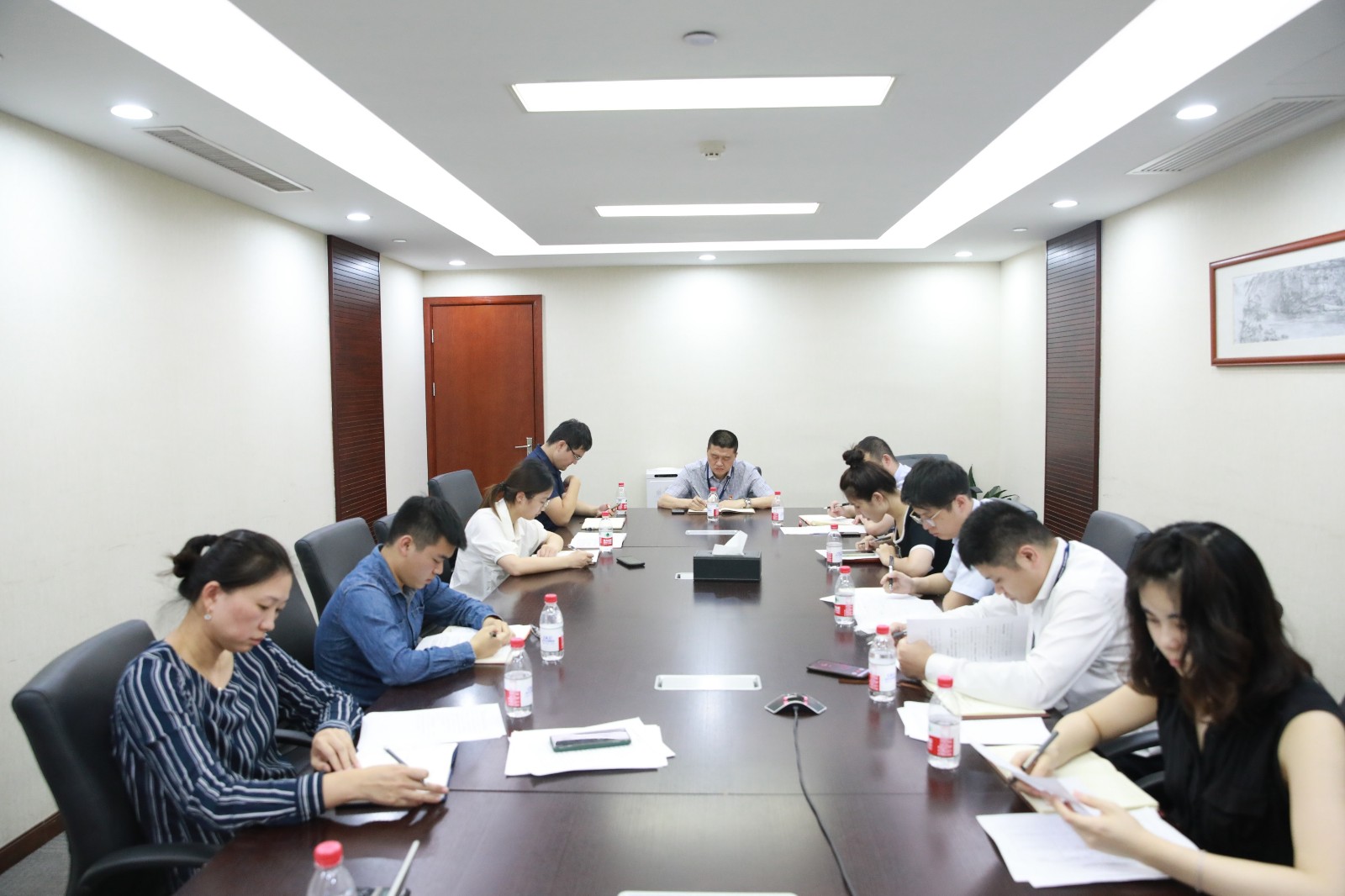 ˾ίǡ³ԬʾͨԱݲμӰ칫ҵ֧Ա