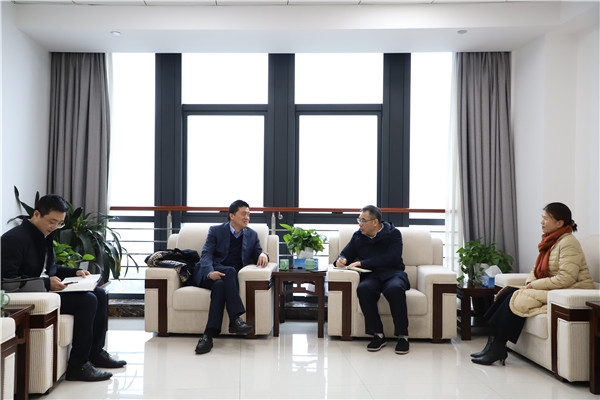 ˾ίǡ³Ԭʾ߷ˮͶͬԣ