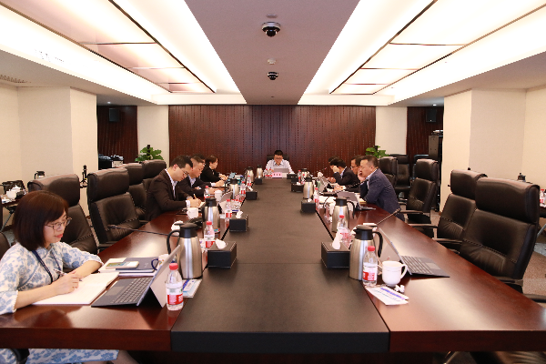 浙商AG尊时凯龙人生就党委理论学习中心组举行党的二十大精神专题学习会