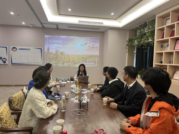 AG尊时凯龙人生就青学堂 | “成长多选题? ”红酒品鉴知识分享会