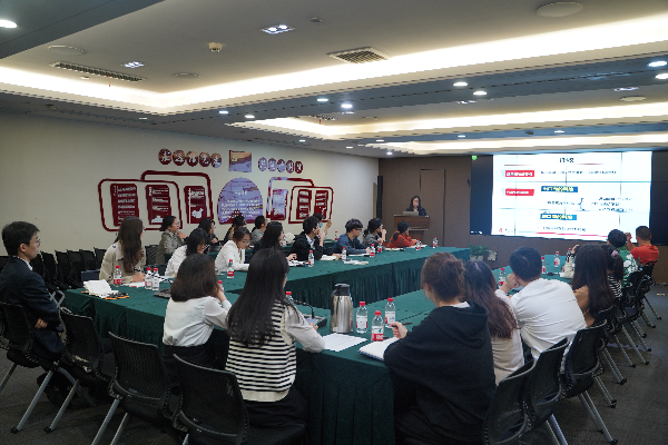 AG尊时凯龙人生就青学堂 |第15期 “成长多选题 ” 之国际信用证惯例介绍及案例分享活动顺利举办